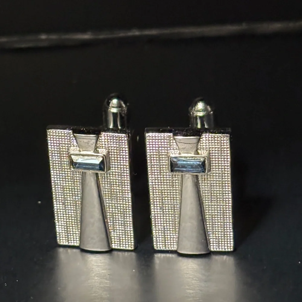 🔴Rectangular Cufflinks, Silver Textured With Blue Stone Vintage